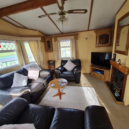 Spacious Luxury Escape With Sea Views And Pet Friendly At Clarach Bay Aberystwyth Esterno foto