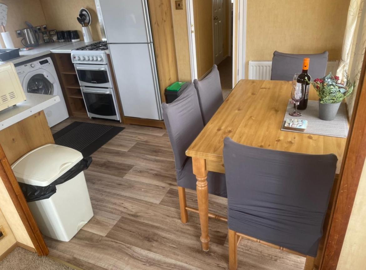 Spacious Luxury Escape With Sea Views And Pet Friendly At Clarach Bay Aberystwyth Esterno foto