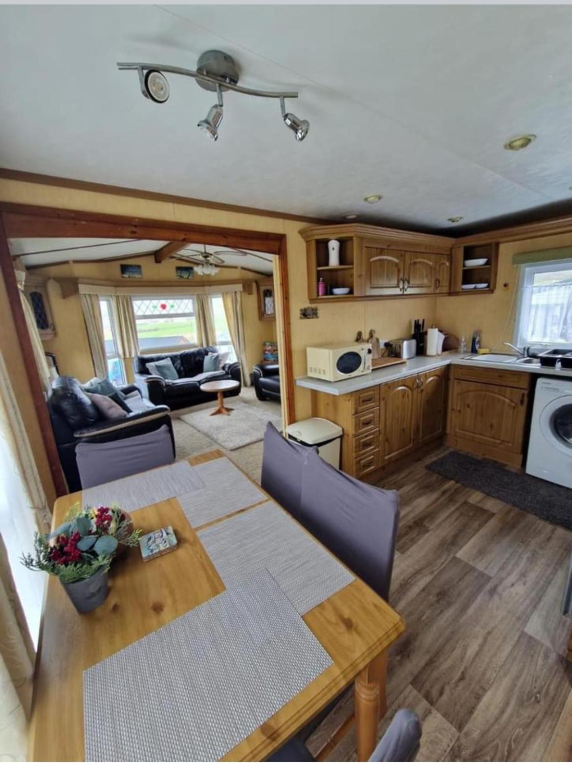 Spacious Luxury Escape With Sea Views And Pet Friendly At Clarach Bay Aberystwyth Esterno foto