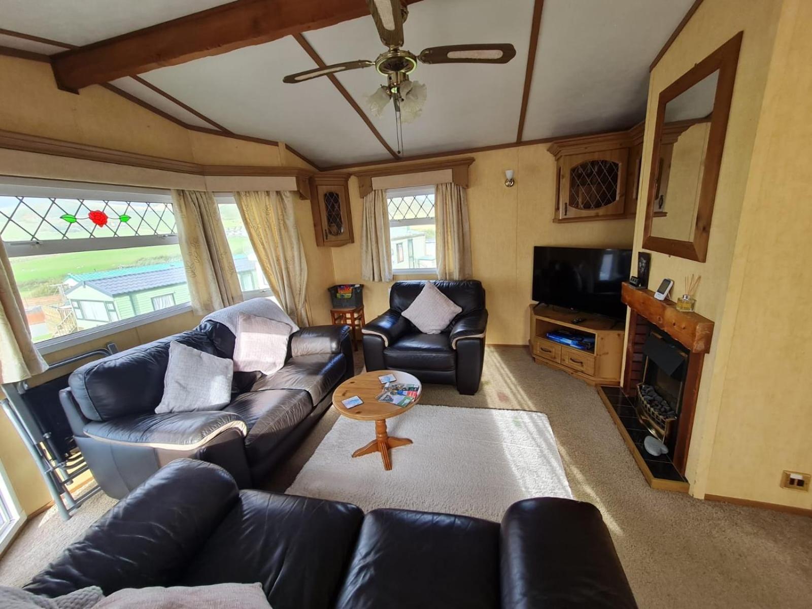 Spacious Luxury Escape With Sea Views And Pet Friendly At Clarach Bay Aberystwyth Esterno foto